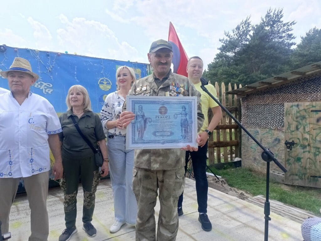 На Тернопільщині встановили рекорд України з приготування зеленого борщу