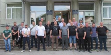 Група жителів Кременеччини вирушили на схід України для посилення обороноздатності