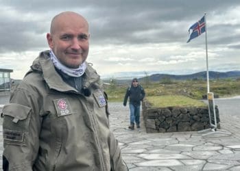 Колишній президент Ісландії тепер миє туалети в національному парку