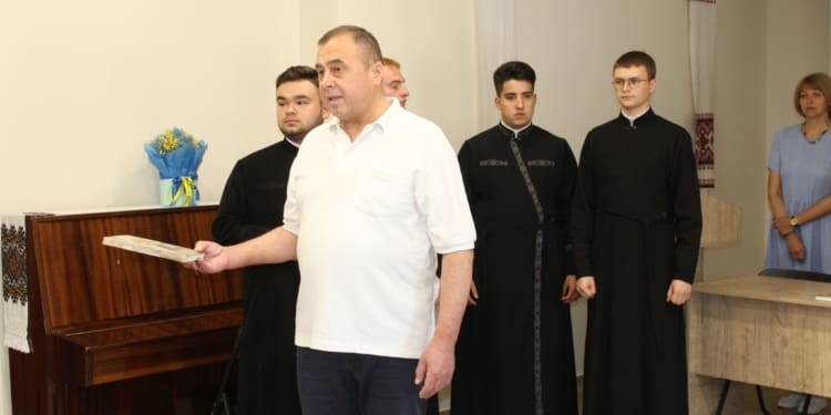 У краєзнавчому музеї презентували книгу-дослідження отця Віталія Козака про давню історію парафії Тернополя