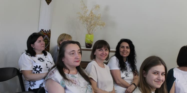 У краєзнавчому музеї презентували книгу-дослідження отця Віталія Козака про давню історію парафії Тернополя