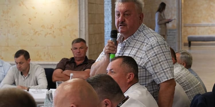 У Чорткові провели круглий стіл про розвиток місцевого самоврядування