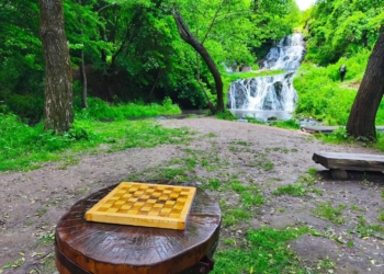 Оновили рекреаційні зони для комфортного відпочинку в урочищі «Червоне»