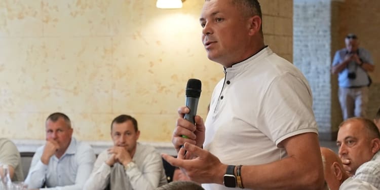 У Чорткові провели круглий стіл про розвиток місцевого самоврядування