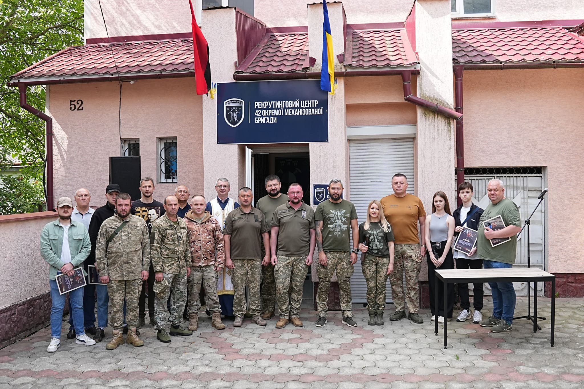 У Тернополі відкрили рекрутинговий центр 42-ї ОМБр