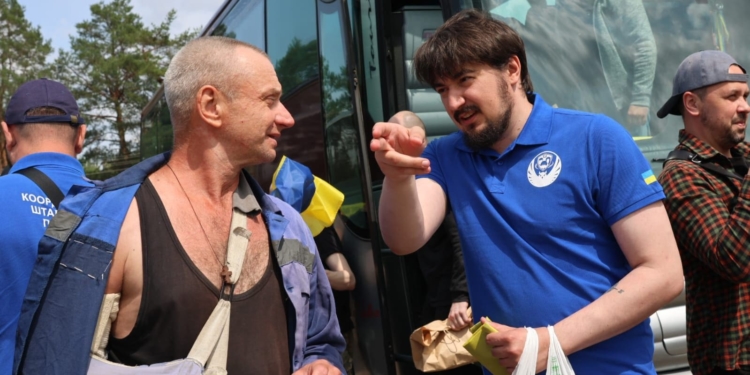 В Україну повернулися військові, які були в полоні з 2022 року