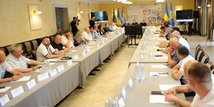 У Чорткові провели круглий стіл про розвиток місцевого самоврядування