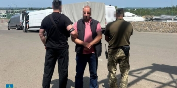 Тернополянин організував схему незаконного перетину кордону за $18 500: його спіймали у Львові