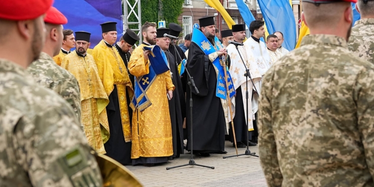 У Тернополі відзначили 29-ту річницю Конституції України: єдність, вдячність, нагороди