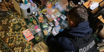 На Тернопільщині трьох учасників ОЗГ судитимуть за збут наркотиків