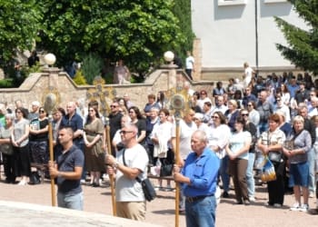 У Зарваниці зібралися родини захисників з Тернополя