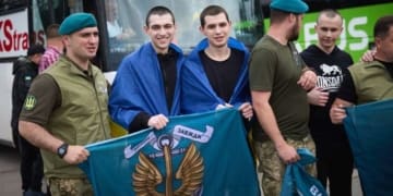З російського полону повернулися троє військових з Тернопільщини