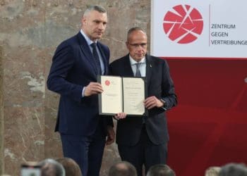 «Це відзнака всього народу України», – Кличко у Франкфурті отримав престижну премію за права людини