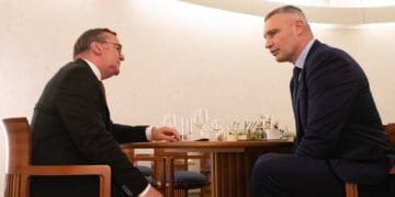 Кличко в Німеччині обговорив з Федеральним міністром оборони подальшу допомогу Україні