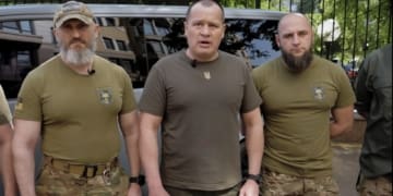 «Українська команда» передала ще одну автівку на передову – бійцям групи «Гюрза»