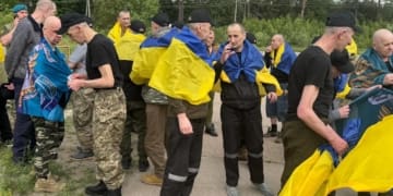 З російського полону звільнено групу важкохворих Захисників