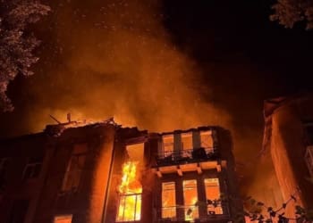 Нічні атаки на Україну: сотнi ударiв по Запорiжжю, руйнування в Одесi та пораненi в Харковi