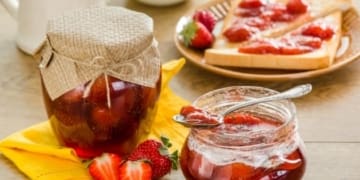 Полуничне варення та джеми: перевірені сезонні рецепти для зимового затишку