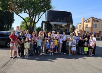 Родини загиблих захисників з Тернополя вирушили на відпочинок у Карпати