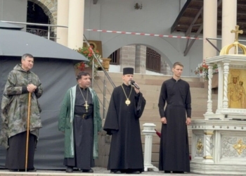 “Ці кроки Господь Бог порахував”: владика Теодор до паломників у Зарваниці на Тернопільщині