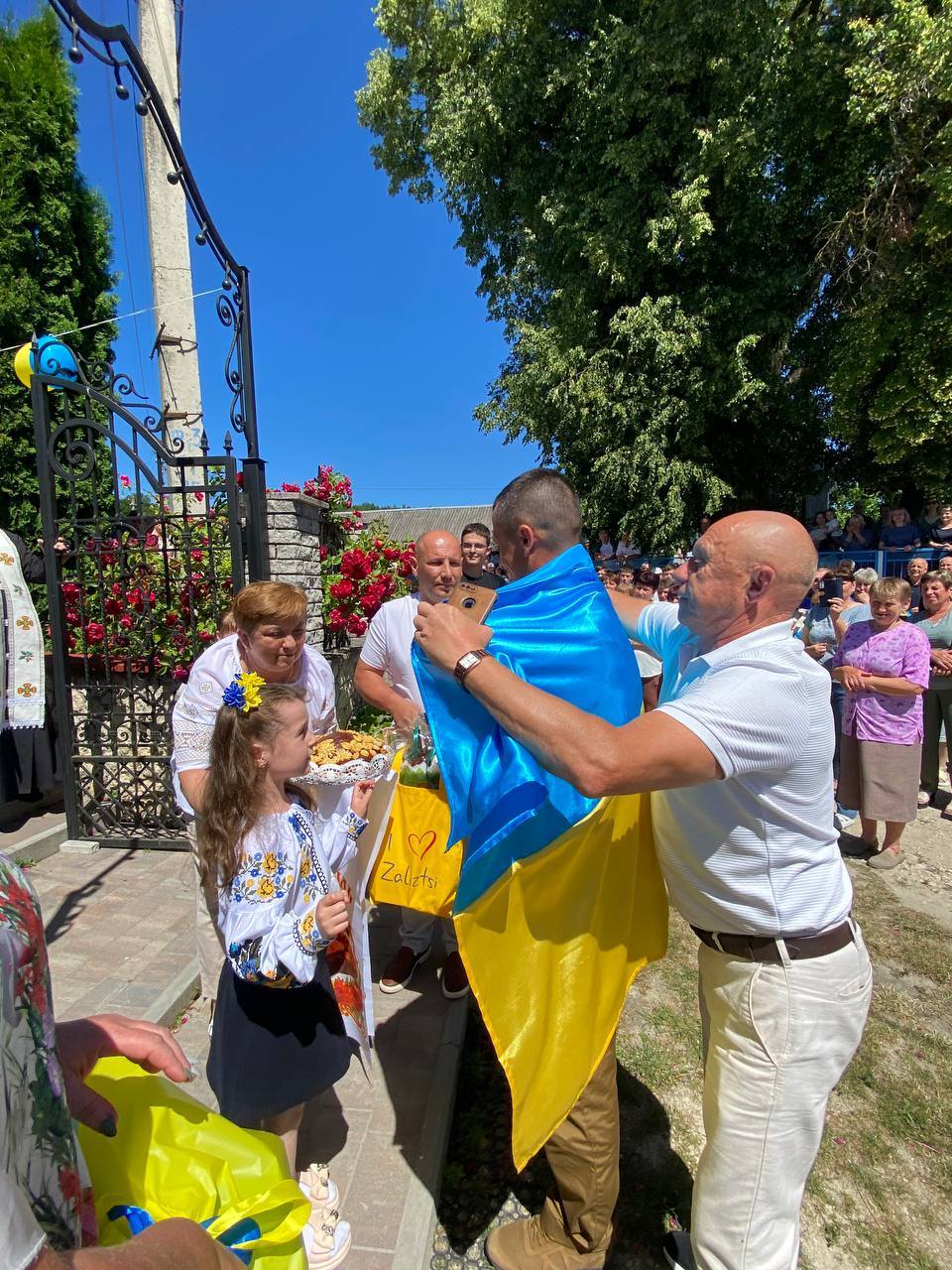 На Тернопільщину після 35 місяців полону повернувся військовий Віталій Заморський