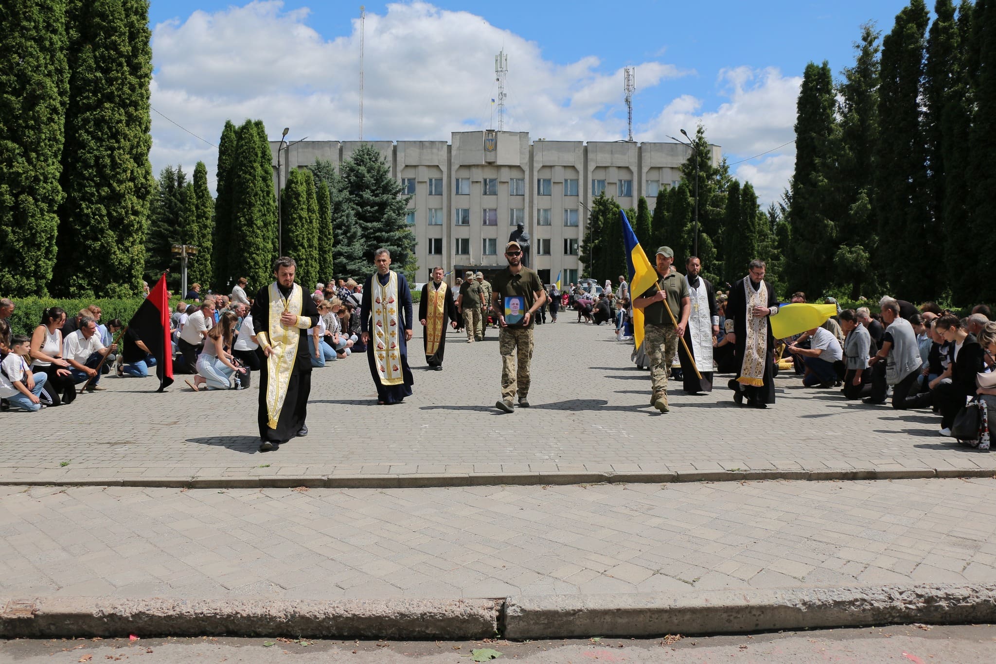 Русланом Ліщуком