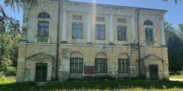 Тернопільщина туристична: Раївський палац – зразок архітектури доби класицизму