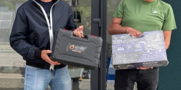 Волонтери «Української команди» зі Збаражчини передали на фронт інструменти та техніку