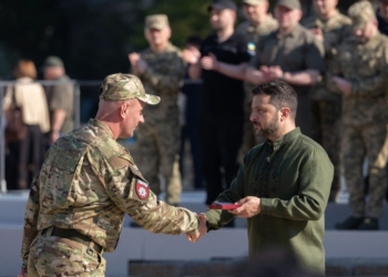 Президент Зеленський нагородив майора поліції з Тернопільщини орденом «За мужність»