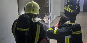 Пожежа у Тернополі: з восьмого поверху евакуйовано 12 людей