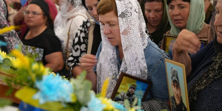 Всеукраїнська проща у Лішні на Кременеччині зібрала родини загиблих Героїв