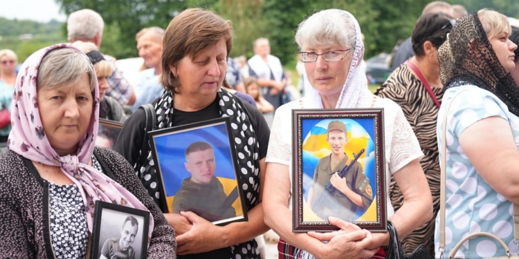 Всеукраїнська проща у Лішні на Кременеччині зібрала родини загиблих Героїв