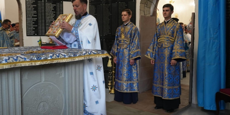 Всеукраїнська проща у Лішні на Кременеччині зібрала родини загиблих Героїв