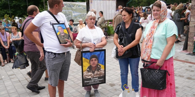 Всеукраїнська проща у Лішні на Кременеччині зібрала родини загиблих Героїв