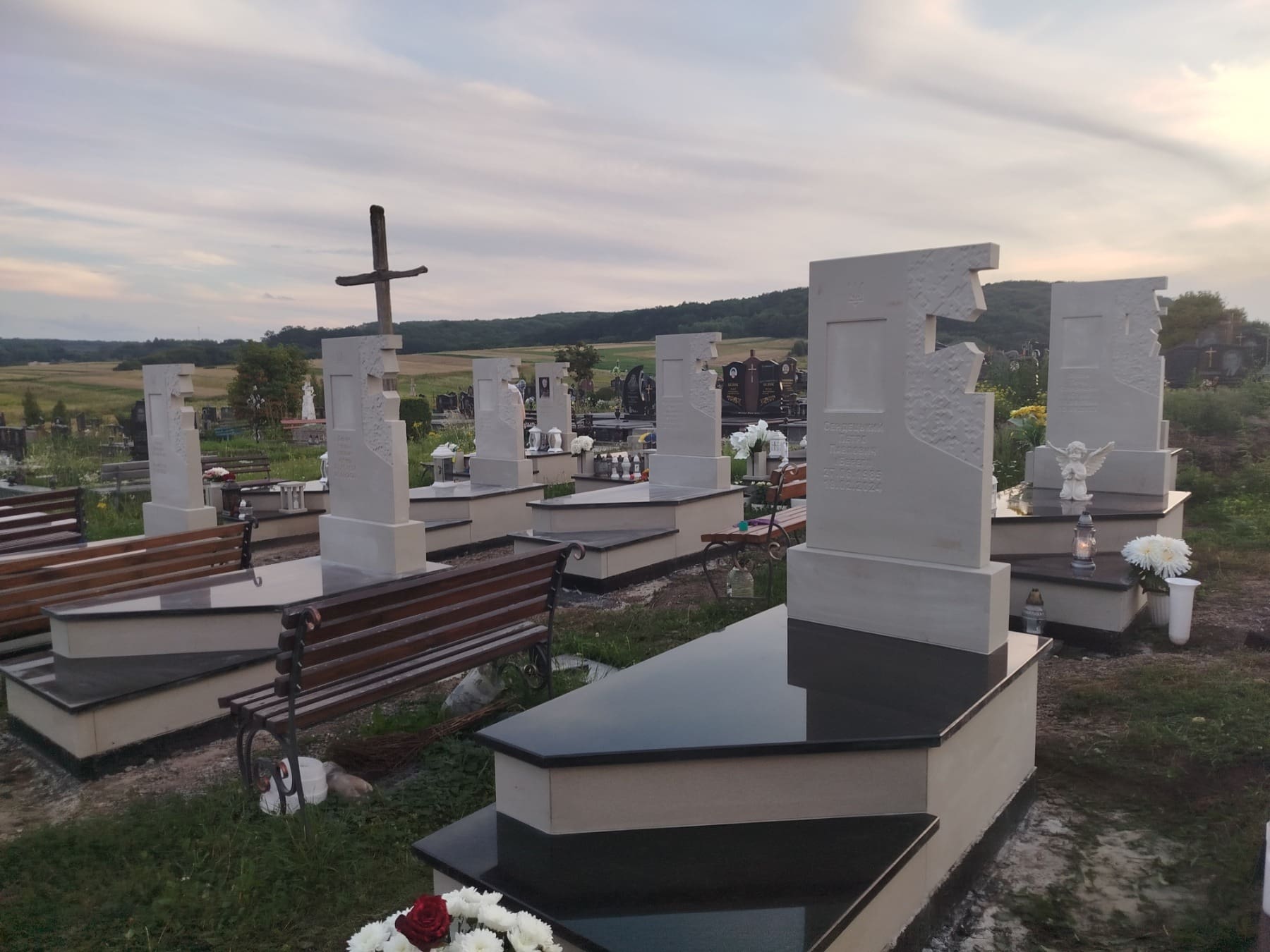 У Бережанській громаді встановлюють пам’ятники загиблим воїнам