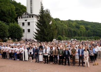 Проща в Зарваниці