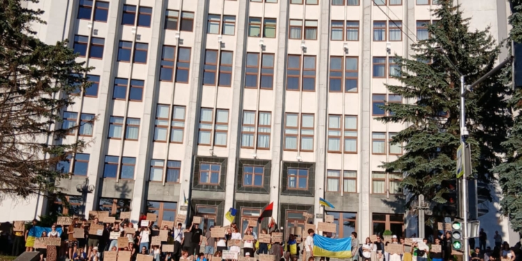 У Тернополі третій день поспіль протестують проти законопроєкту щодо НАБУ і САП