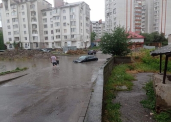 Злива в Тернополі спричинила підтоплення будинків і складів: дренажна система не впоралася