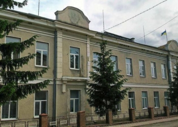 Скандал у Гусятинському коледжі: порнографія, ухилянти і мільйони? – ЗМІ