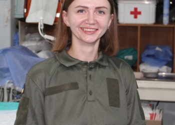 “Я приношу користь”: історія бойової медсестри з позивним “Кіт”