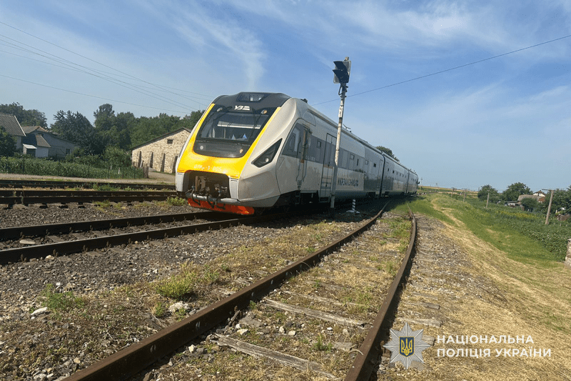 Потяг травмував 68-річну жінку на Чортківщині