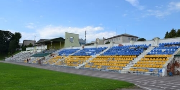 У Зборові підлітки пошкодили сидіння на стадіоні