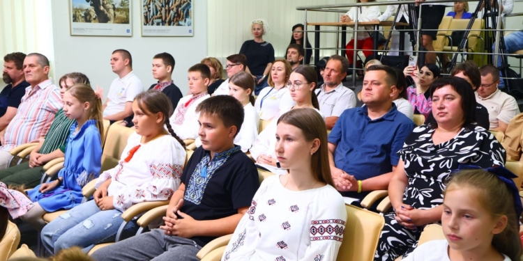 Сила, що єднає серця: як діти та герої створили історію, яка надихає Україну