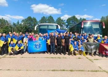 У межах нового обміну в Україну повернули 84 захисники з полону