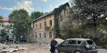 Гучна ніч у Львові: одна людина загинула, троє поранені, десятки будинків пошкоджено