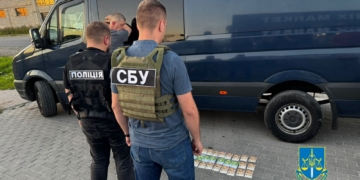 Житель Тернопільщини вимагав 2000 євро за вплив на посадовців ТЦК