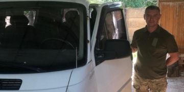 Автомобіль для мінометного підрозділу 105-ї бригади передали волонтери «Української команди»
