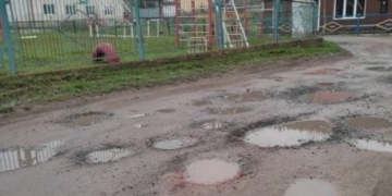 У Бучачі жителі вимагають ремонту аварійної дороги на вулиці Бічна Шухевича