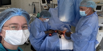 У Збаразькій лікарні успішно прооперували пацієнтку з переломом гомілки