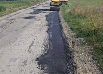 На Тернопільщині ремонтують дорогу місцевого значення у Великогаївській громаді